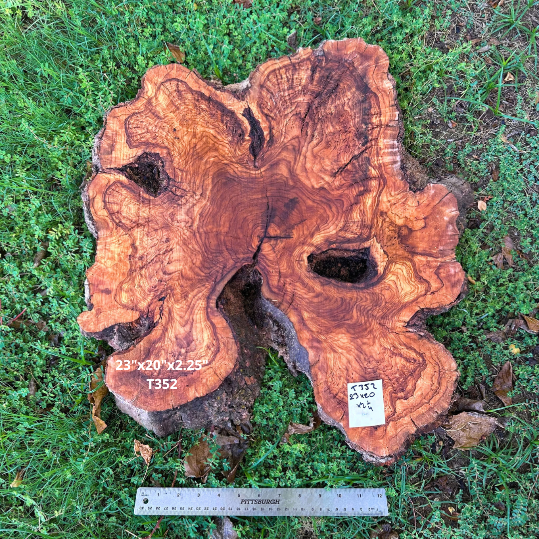 23"x20"x2.25" T352
