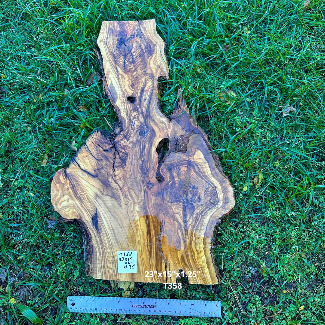 23"x15"x1.25" T358